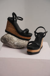 Walina Black